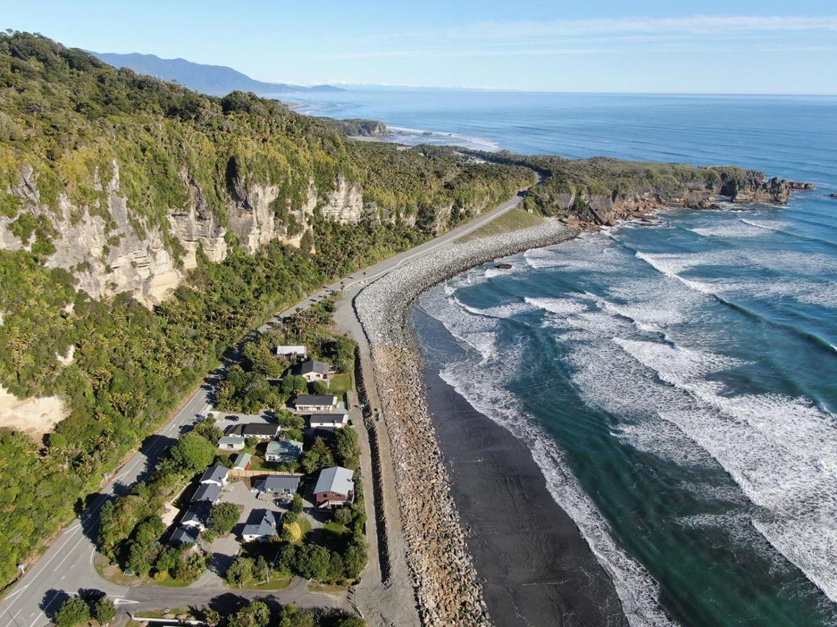 Punakaiki Beachfront Motels ภายนอก รูปภาพ