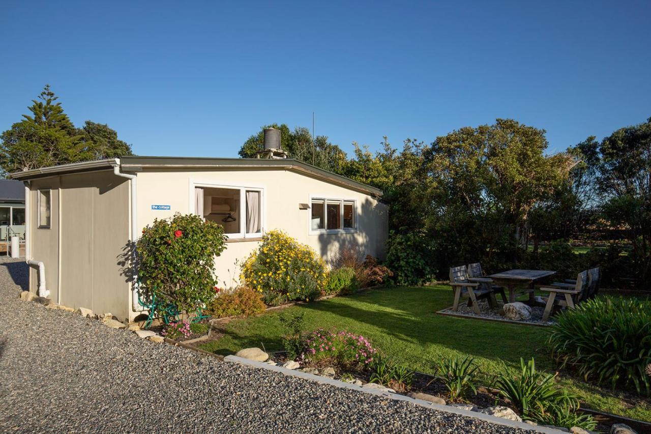 Punakaiki Beachfront Motels ภายนอก รูปภาพ
