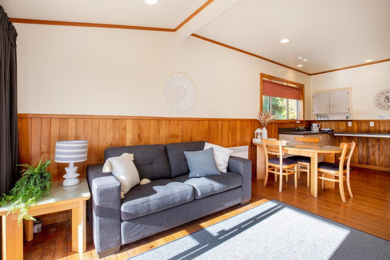 Punakaiki Beachfront Motels ภายนอก รูปภาพ
